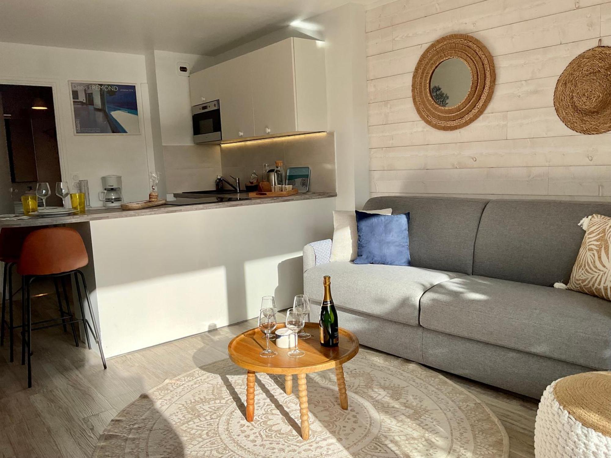 Le Nid Douillet, Studio Avec Terrasse Et Parking A 400M Des Plages Larmor-Plage Luaran gambar